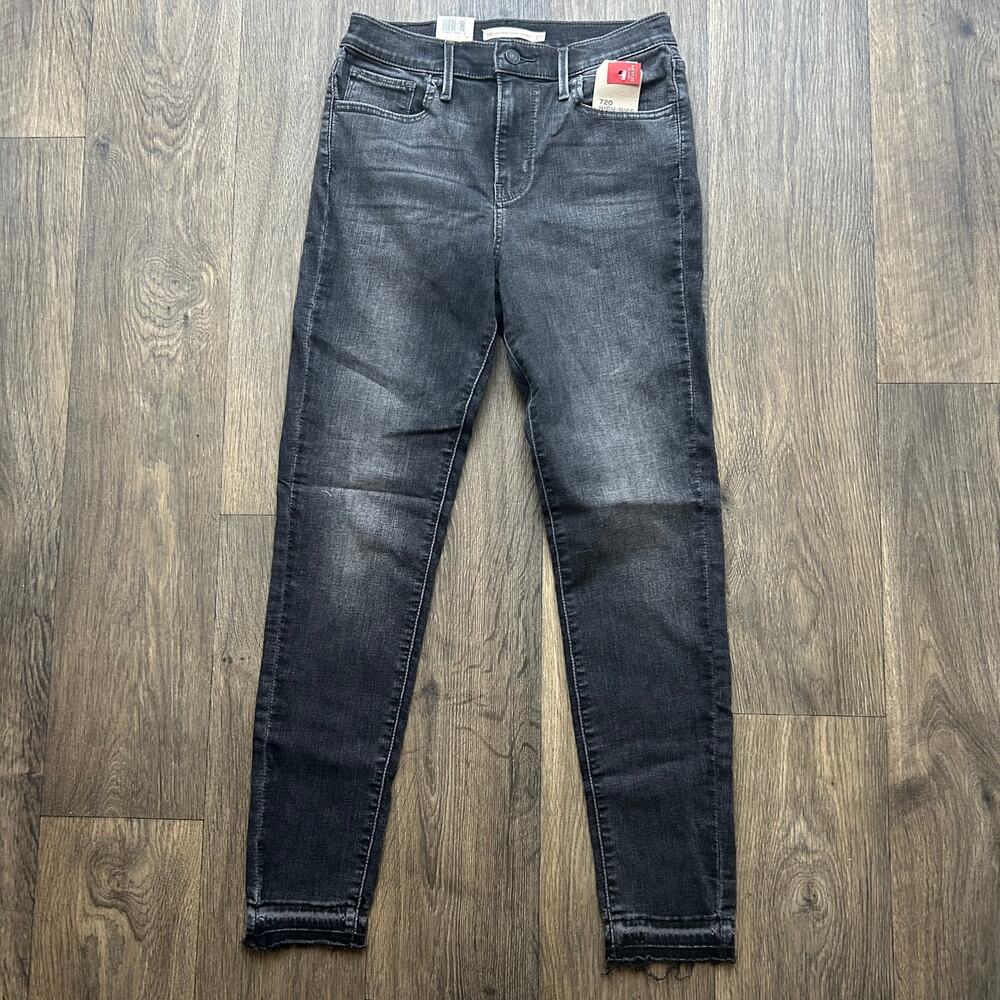 Levi’s Washed Black 720 High Rise Skinny Cropped Jeans Size 4/27
